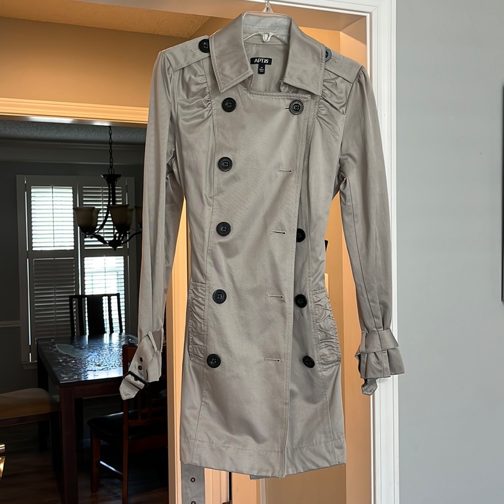 APT 9 size M trench coat